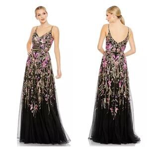 Mac Duggal V Neck Floral Embellished Spaghetti Strap Gown Dress Size 6 NWT